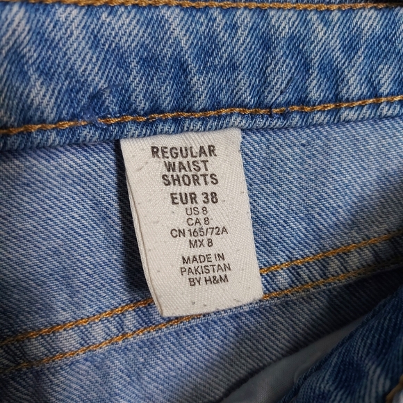 Ladies H&M vintage jean shorts - Picture 3 of 4